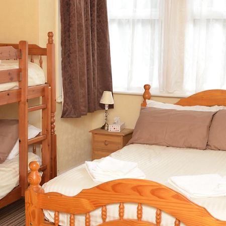 Chandos Premier Фолькустоун Экстерьер фото